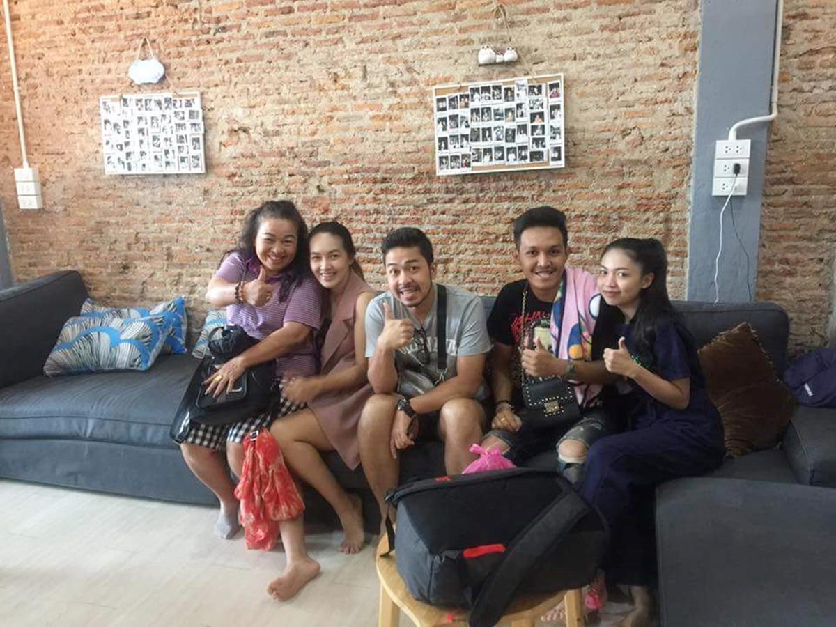 Meet Up Hostel Bangkok Esterno foto